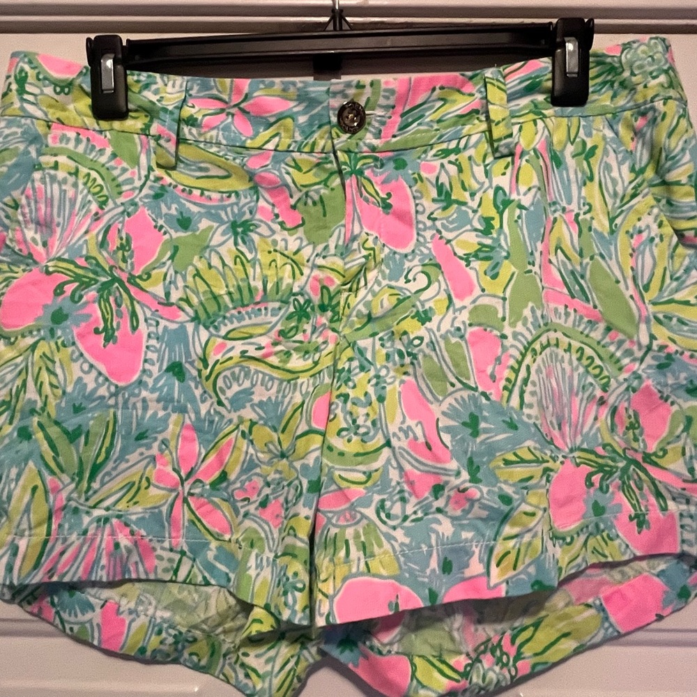 Lilly Pulitzer Callahan Shorts in Coconut Jungle.  Size 14